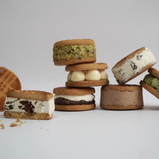 KOU pastry shop
